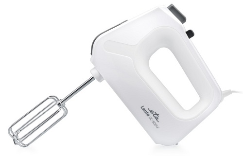 Bílý ruční šlehač ETA Lento II 0054 90000 s nasazenými šlehacími metlami