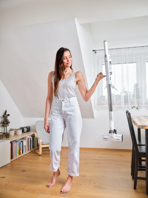 Ručný a tyčový vysávač ETA Handy Home 5428 90000 biely