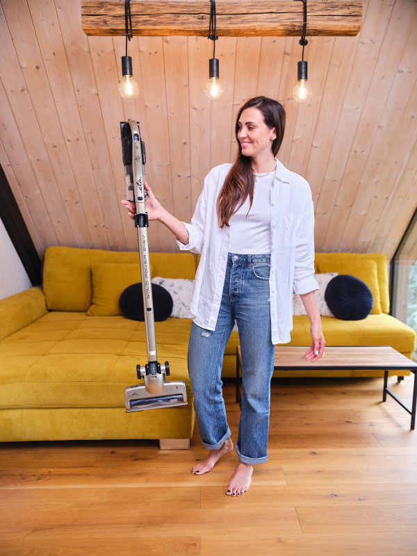 Tyčový vysávač ETA Gold Power 1212 90000 zlatý