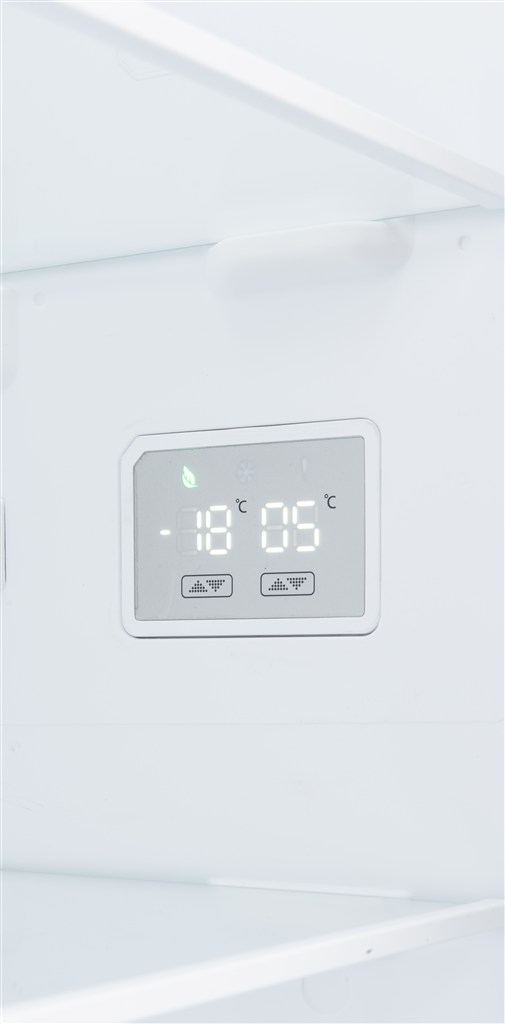 Chladnička s mrazničkou ETA 284590001D