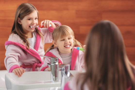 Zubná kefka ETA Sonetic TV Déčko 0710 90030 červený